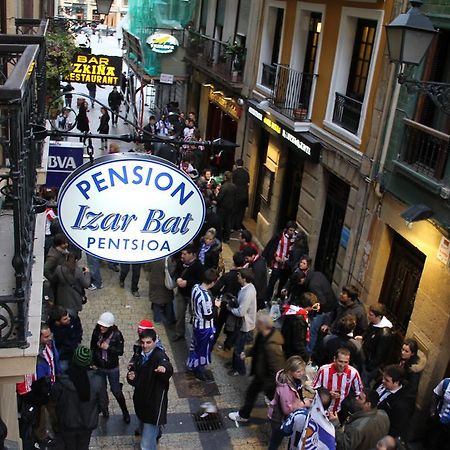 Pension Izar Bat San Sebastián Esterno foto